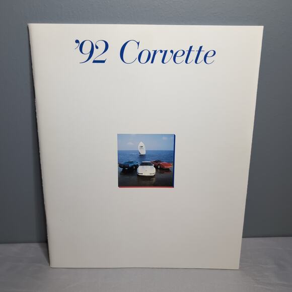 Vintage 1992 Chevrolet Corvette Deluxe Sales Brochure with Envelope - Picture 3 of 10